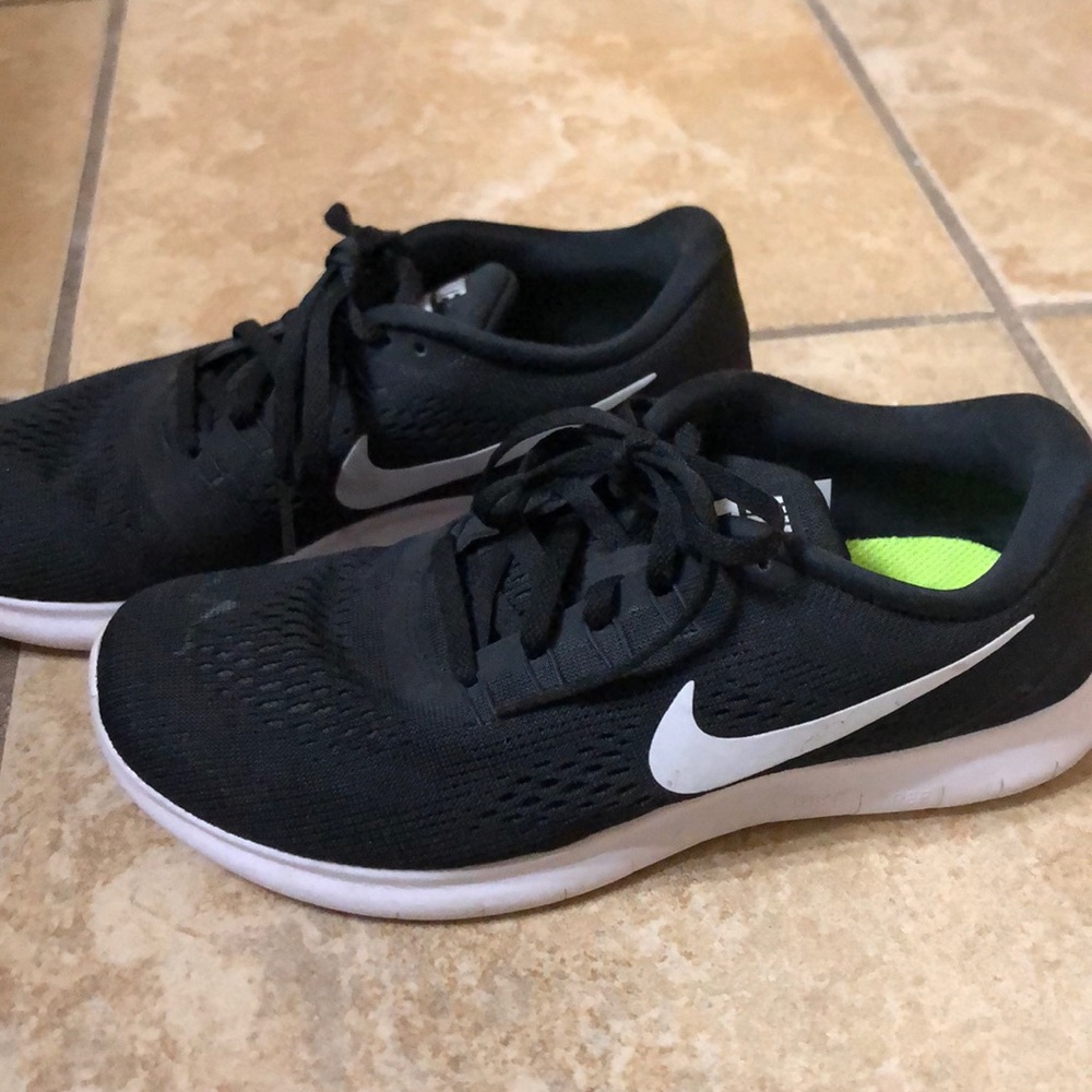 Nike free running shoes